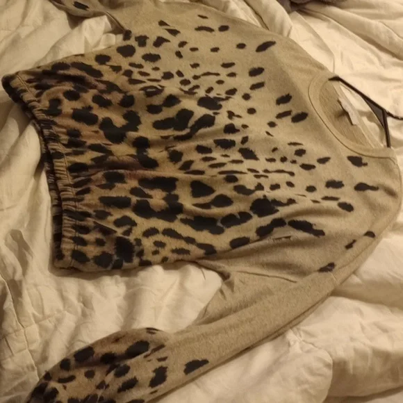 Gaze woman's blouson leopard print long sleeve top, size medium, leopard print - Picture 4 of 7